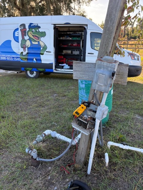 Quality water well pump control box capacitor replace and leak repair in live oak Florida